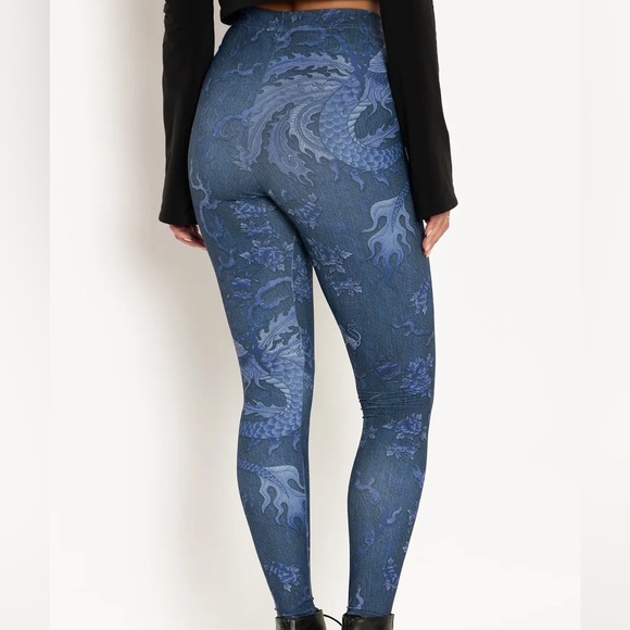 Blackmilk “DRAGON RISING DENIM HWMF LEGGINGS - LIMITED” Size Medium M NWT - Picture 15 of 16